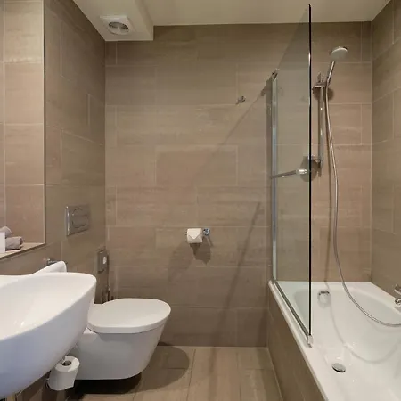 Le Cote 4* Waterloo
