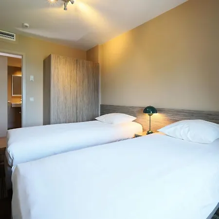 Le Cote Hotel Waterloo