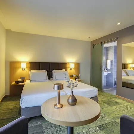 Le Cote Hotel Waterloo