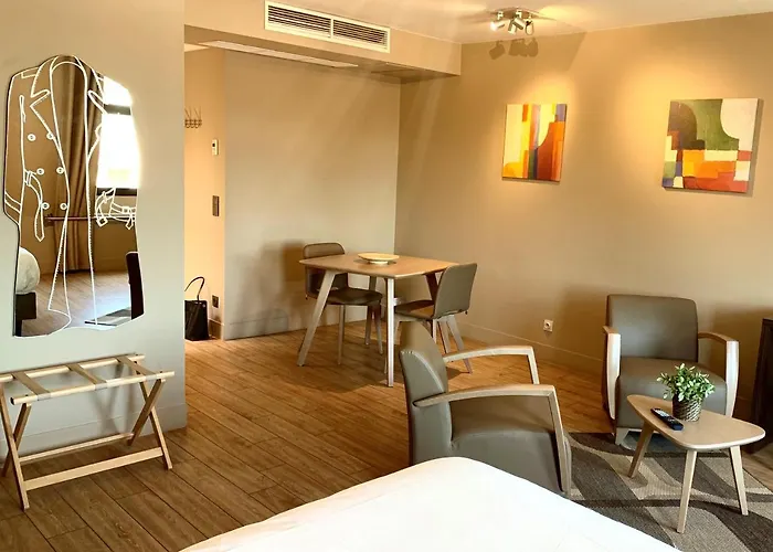 Hotel Le Cote Vert Waterloo